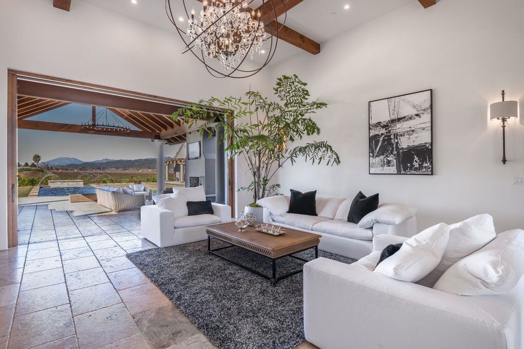 550 Zinfandel Lane in St. Helena